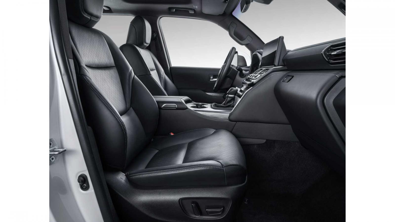 Νέο Toyota Land Cruiser: Ελαφρύτερο, με V6 μοτέρ και GR Sport έκδοση 